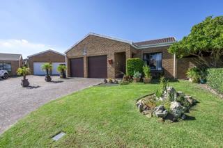 3 Bedroom Property for Sale in De Oude Spruit Western Cape